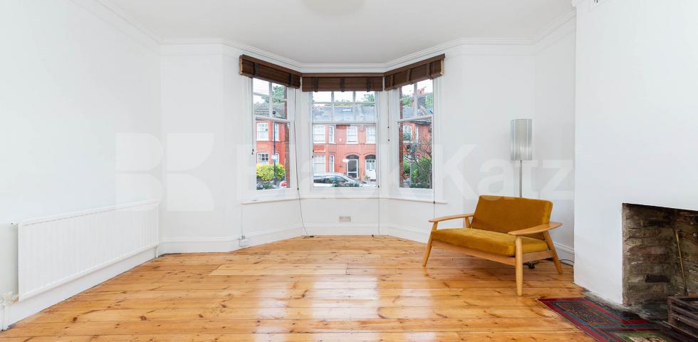 			1 Bedroom, 1 bath, 1 reception Apartment			 Barratt Avenue, Alexandra Palace